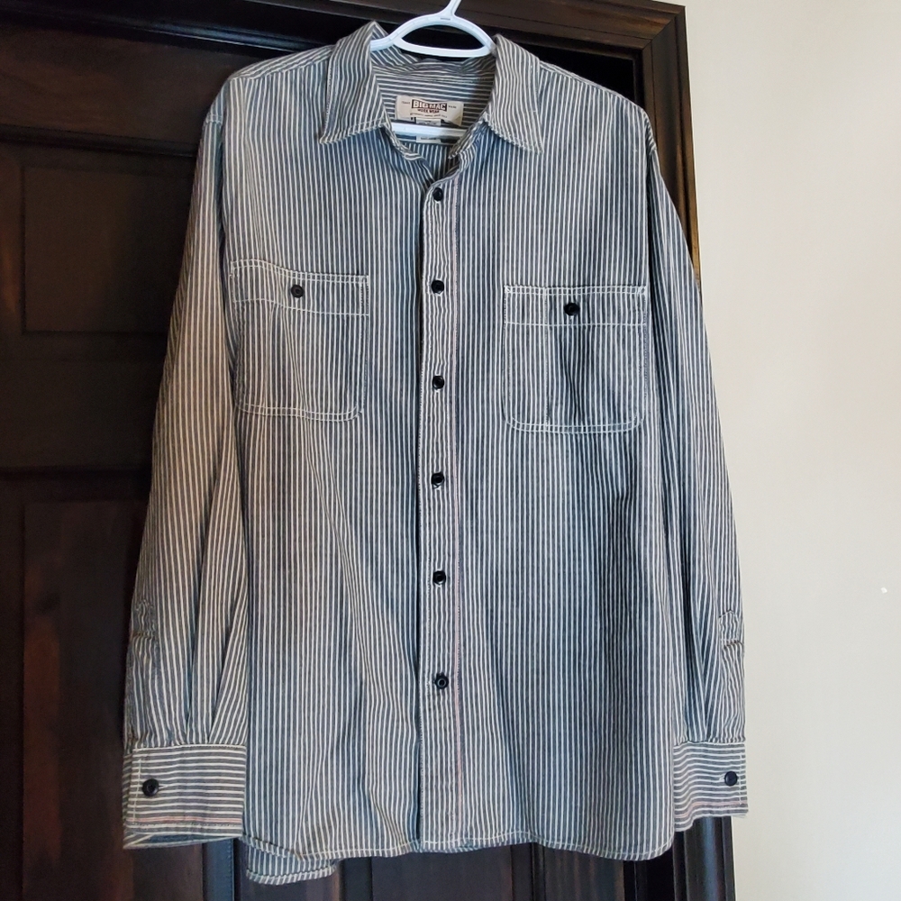 Big Mac Workwear L Blue and White Button Down Long Sleeve Shirt